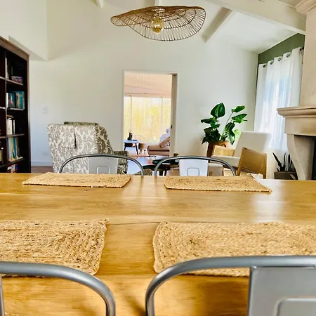 Havre De Paix Au Bord De L'eau Avec Piscine *