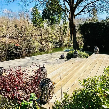 Havre De Paix Au Bord De L'eau Avec Piscine Magne (Deux-Sevres)