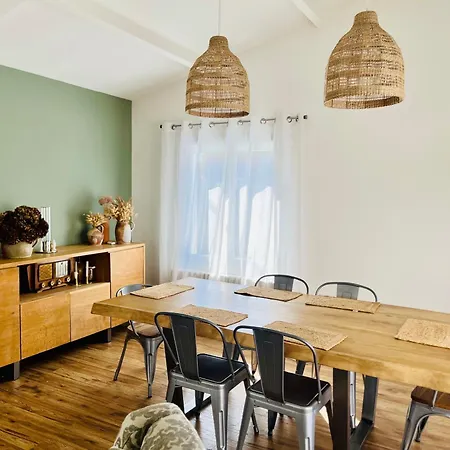 Havre De Paix Au Bord De L'eau Avec Piscine *