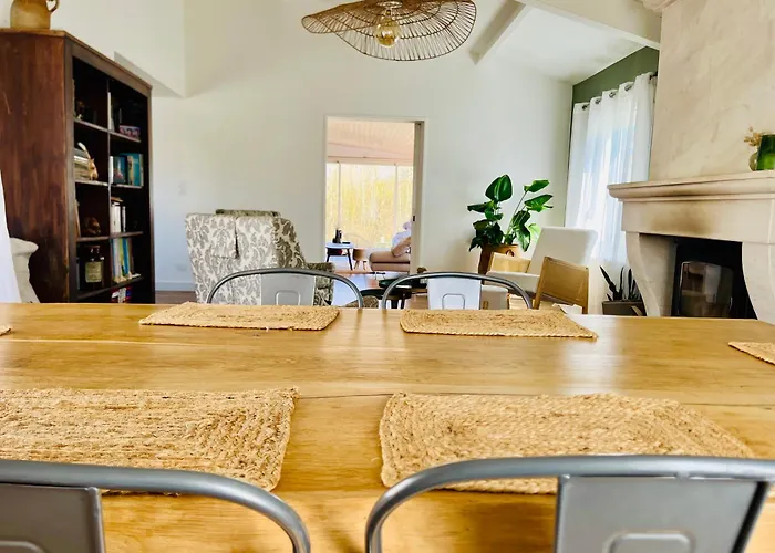 Havre De Paix Au Bord De L'eau Avec Piscine *