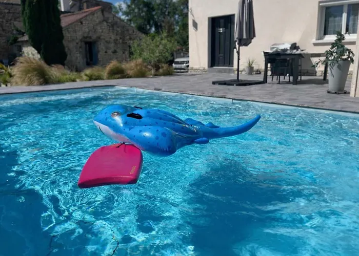 别墅 Havre De Paix Au Bord De L'eau Avec Piscine *